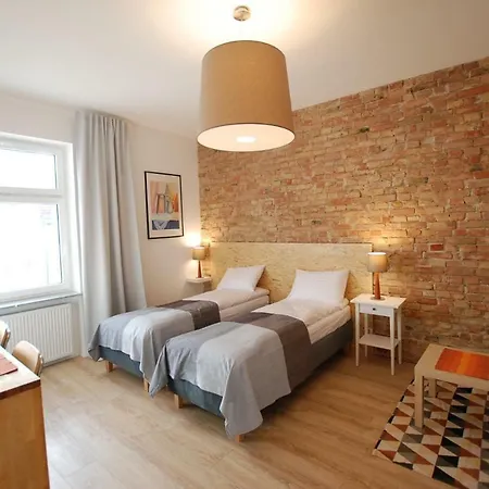 Apartment 21