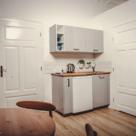 21 Apartment